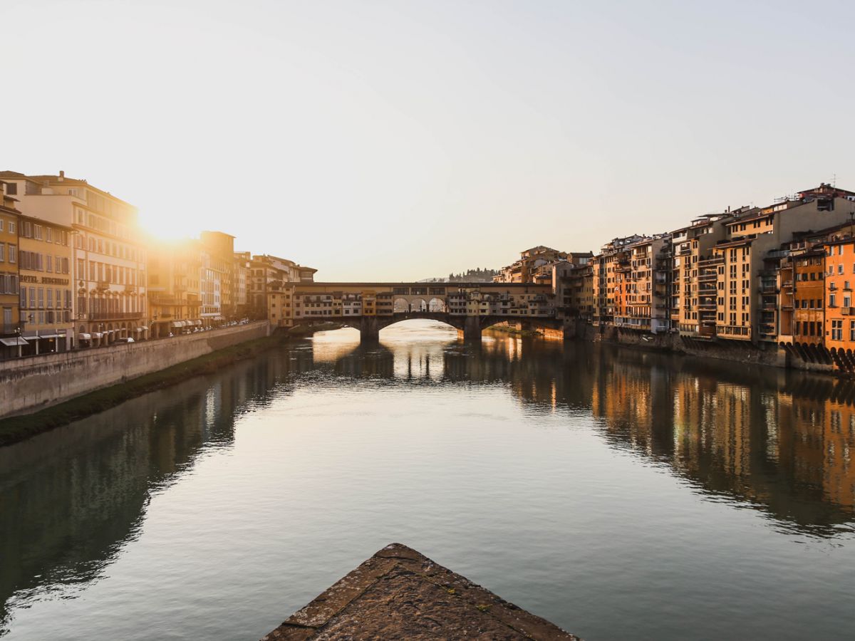 Ponte Vecchio: the Bridge that marks the history of Florence, for almost 700 years.